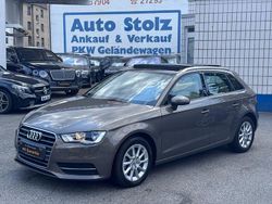 Grau Gebraucht 2015 Audi A3 Sportback Ambiente Kleinwagen | 12.450 € (Fairer Preis)