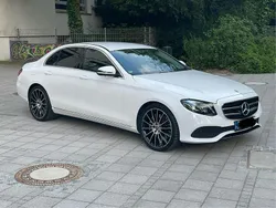 Weiß Gebraucht 2016 Mercedes E400 Limousine | 25.900 €