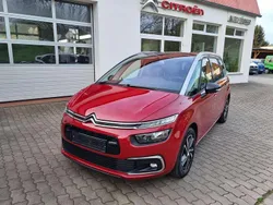 Rouge rubi Gebraucht 2021 Citroën C4 SpaceTourer Shine Van / Kleinbus | 22.700 € (Etwas zu teuer)