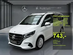 Weiß Gebraucht 2024 Mercedes V220 Style Van / Kleinbus | 67.777 €