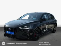Schwarz Gebraucht 2024 Ford Focus ST Limousine | 36.450 € (Fairer Preis)