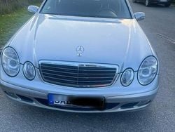 Silber Gebraucht 2002 Mercedes E270 Limousine | 2.500 € (Superpreis)