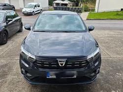 Grau Gebraucht 2022 Dacia Sandero Expression Kleinwagen | 16.000 € (Fairer Preis)