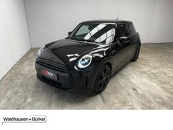 Midnight blac (metallic) Gebraucht 2023 Mini Cooper Classic Kleinwagen | 22.500 € (Fairer Preis)