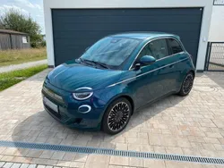 Grün Gebraucht 2022 Fiat 500e La Prima Kleinwagen | 19.990 € (Fairer Preis)