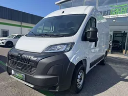 Weiß Neu 2024 Peugeot Boxer Van | 30.495 € (Fairer Preis)