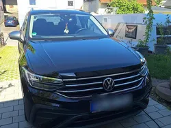 Schwarz Gebraucht 2022 VW Tiguan Allspace SUV | 35.499 € (Guter Preis)
