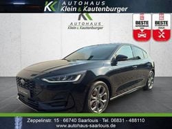 Schwarz Gebraucht 2023 Ford Focus ST-Line X Limousine | 19.999 € (Guter Preis)