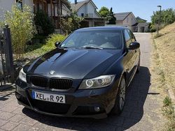 Schwarz Gebraucht 2011 BMW 320 M Sport Limousine | 12.700 € (Teuer)