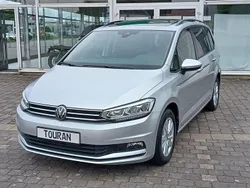Reflexsilber Gebraucht 2023 VW Touran Comfortline Van / Kleinbus | 29.890 € (Fairer Preis)