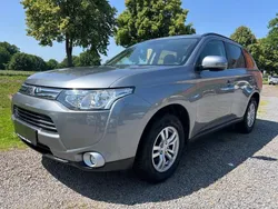 Grau Gebraucht 2013 Mitsubishi Outlander Invite SUV | 5.990 € (Superpreis)