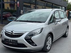 Silber Gebraucht 2015 Opel Zafira Tourer Edition Van / Kleinbus | 14.999 €