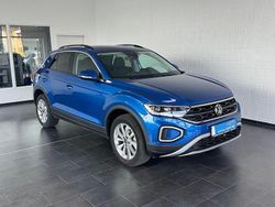 Ravennablau Gebraucht 2024 VW T-Roc Life SUV | 26.400 € (Guter Preis)