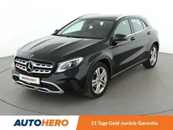 Schwarz Gebraucht 2018 Mercedes GLA180 Urban SUV | 19.880 € (Fairer Preis)
