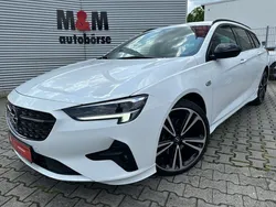 Jade weiss/arktis weiss Gebraucht 2022 Opel Insignia OPC Kombi | 21.900 € (Etwas zu teuer)