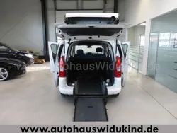 Weiß Gebraucht 2012 Citroën Berlingo Van / Kleinbus | 10.990 €