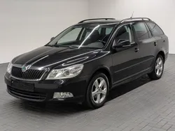 Schwarz (schwarzmagic perl) Gebraucht 2012 Skoda Octavia Family Kombi | 4.980 € (Guter Preis)