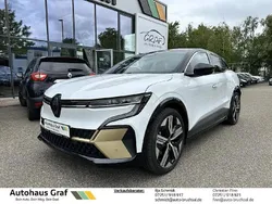 Weiß Gebraucht 2022 Renault Mégane Iconic Limousine | 28.990 € (Fairer Preis)