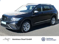 Deep black perleffekt Gebraucht 2024 VW Tiguan Allspace Life SUV | 39.890 € (Fairer Preis)