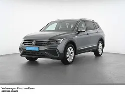 Platinum grey metallic Gebraucht 2024 VW Tiguan Allspace Life SUV | 36.950 € (Fairer Preis)