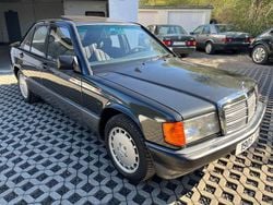 Blauschwarz 199 Gebraucht 1991 Mercedes 190 Limousine | 6.490 €