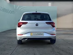 Silber Gebraucht 2024 VW Polo Life Limousine | 18.800 € (Guter Preis)