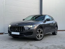 Grau Gebraucht 2016 Maserati Levante SUV | 31.790 € (Guter Preis)
