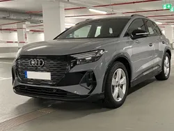 Grau Gebraucht 2024 Audi Q4 e-tron S-Line SUV | 38.790 € (Fairer Preis)