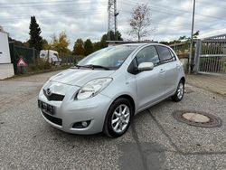 Silber Gebraucht 2012 Daihatsu Charade Kleinwagen | 6.690 €