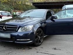 Blau Gebraucht 2011 Mercedes C250 AMG Coupé | 9.000 €