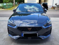Grau Gebraucht 2023 Cupra Leon Kombi | 32.000 € (Fairer Preis)