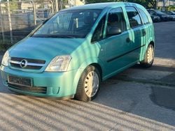 Grün Gebraucht 2003 Opel Meriva Cosmo Van / Kleinbus | 2.400 € (Etwas zu teuer)