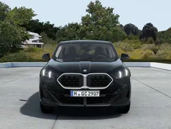 Schwarz uni Neu 2025 BMW X2 SUV | 41.599 €