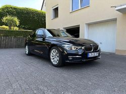 Schwarz Gebraucht 2016 BMW 320 Luxury Line Kombi | 12.990 € (Fairer Preis)