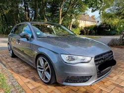 Grau Gebraucht 2015 Audi A3 Sportback Ambition Limousine | 11.990 € (Fairer Preis)