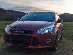Rot Gebraucht 2012 Ford Focus Titanium Kombi | 3.800 € (Guter Preis)