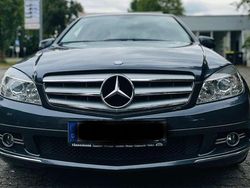 Grau Gebraucht 2010 Mercedes C200 Avantgarde Limousine | 13.000 €