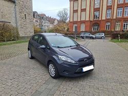 Grau Gebraucht 2011 Ford Fiesta Trend Limousine | 3.900 € (Fairer Preis)