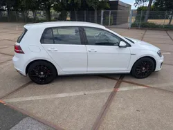 Weiß Gebraucht 2016 VW Golf VII GTI Kleinwagen | 13.500 € (Fairer Preis)