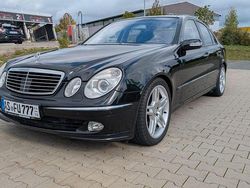 Schwarz Gebraucht 2003 Mercedes E500 Avantgarde Limousine | 8.900 € (Fairer Preis)