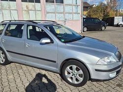 Brilliant silber mettalic Gebraucht 2008 Skoda Octavia Ambiente Kombi | 2.500 € (Fairer Preis)