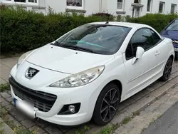 Weiß Gebraucht 2011 Peugeot 207 CC Cabrio | 3.000 € (Superpreis)
