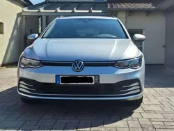 Silber Gebraucht 2022 VW Golf VIII Life Kombi | 25.200 € (Fairer Preis)