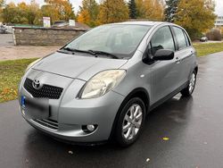 Silber Gebraucht 2008 Toyota Yaris Kleinwagen | 3.000 € (Fairer Preis)