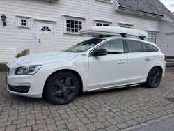 Weiß Gebraucht 2015 Volvo V60 Momentum Kombi | 13.850 € (Etwas zu teuer)