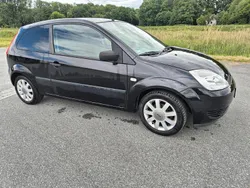 Schwarz Gebraucht 2004 Ford Fiesta Kleinwagen | 1.800 € (Fairer Preis)