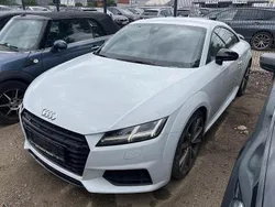 Gletscherweiß metallic Gebraucht 2017 Audi TTS Sport Coupé | 31.820 € (Fairer Preis)