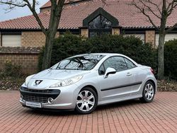 Grau Gebraucht 2007 Peugeot 207 CC Sport Cabrio | 3.999 € (Fairer Preis)