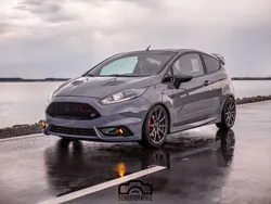Grau Gebraucht 2016 Ford Fiesta ST Kleinwagen | 19.500 €
