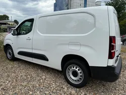 Weiß Gebraucht 2020 Opel Combo Edition Van / Kleinbus | 15.650 € (Fairer Preis)